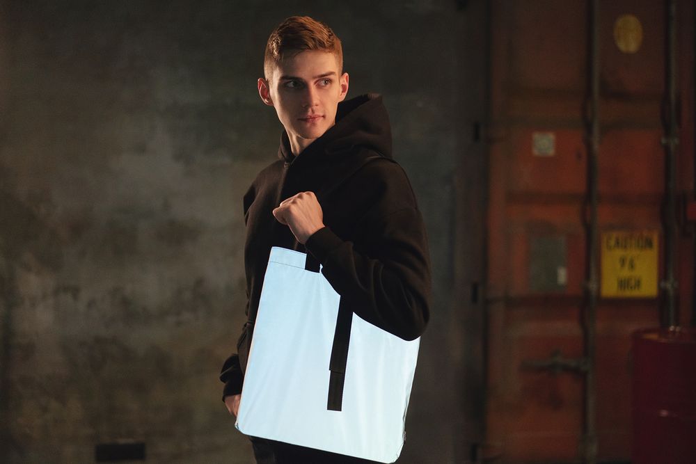 Шопер Manifest из светоотражающей ткани, серый — изображение 8