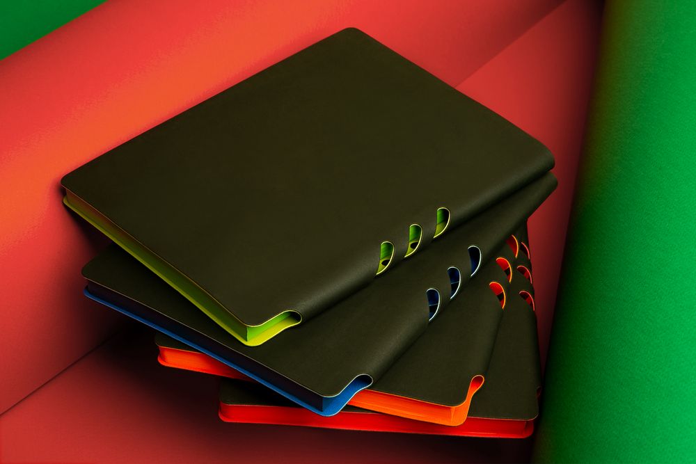 Ежедневник Flexpen Black, недатированный, черный с красным — изображение 13