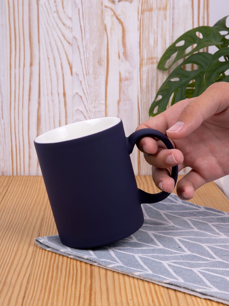 Кружка Promo Soft c покрытием софт-тач, темно-синяя — изображение 4