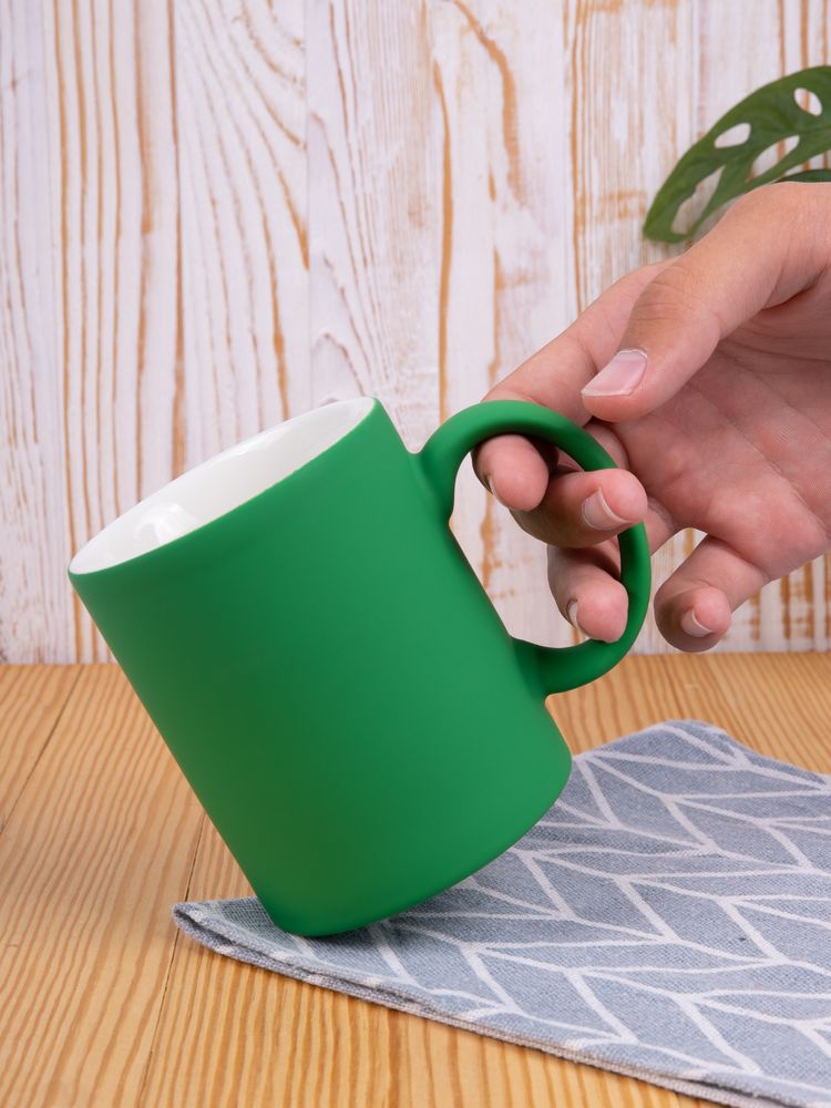 Кружка Promo Soft c покрытием софт-тач, зеленая — изображение 4