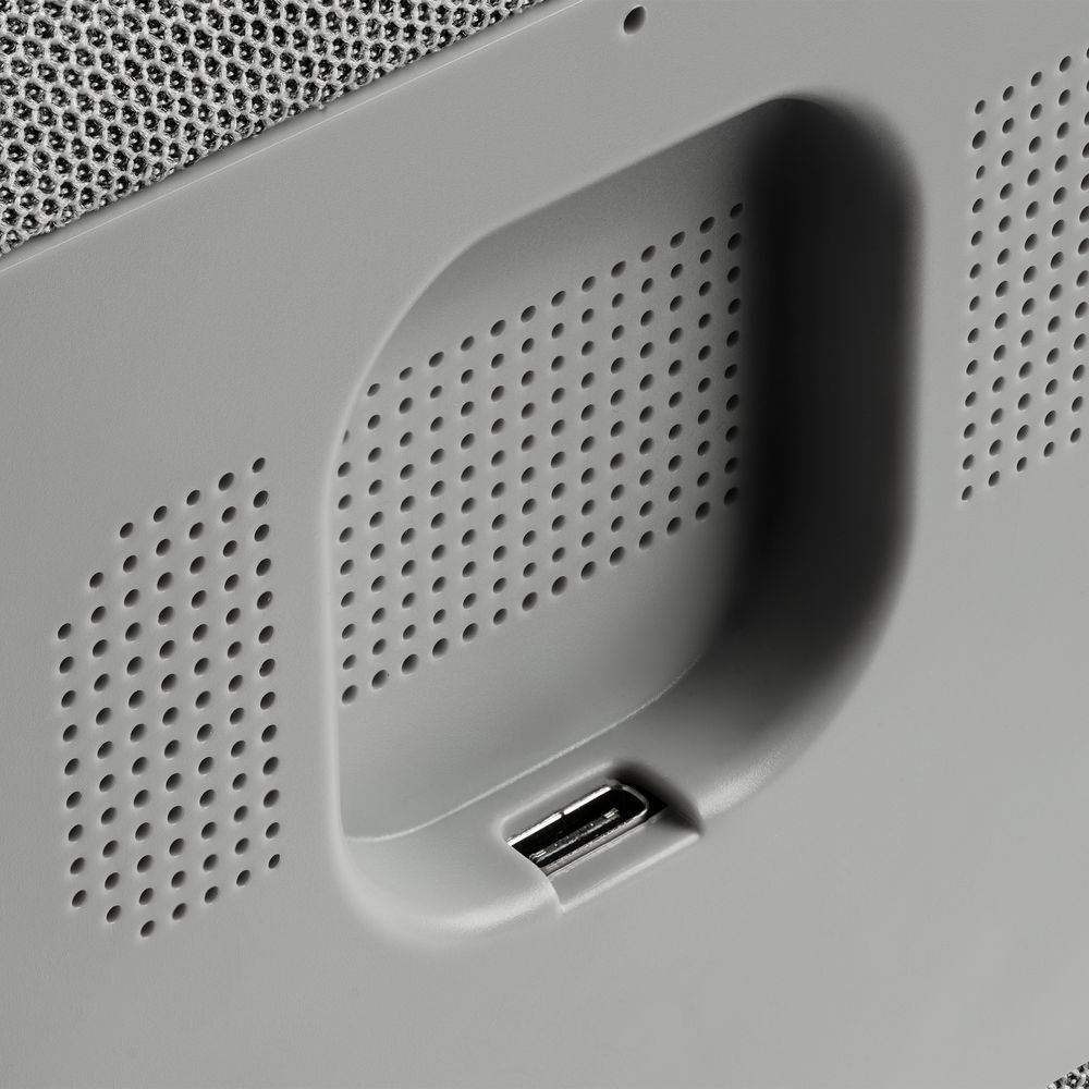 Колонка с часами и беспроводной зарядкой Veske, серая — изображение 10