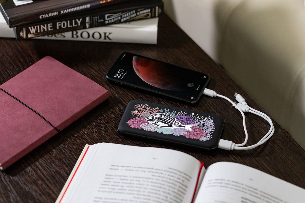 Аккумулятор с подсветкой markBright Town, 5000 мАч, черный — изображение 6