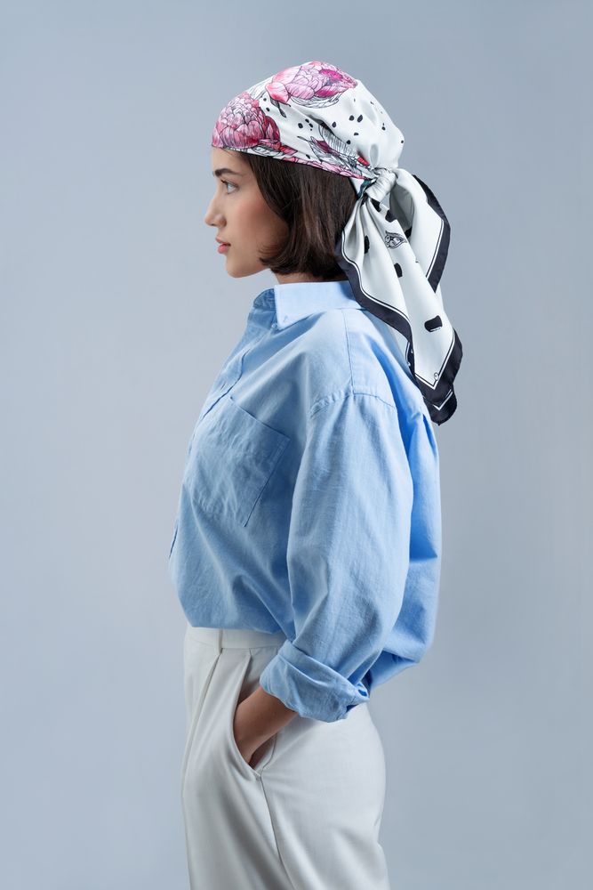 Платок шелковый Delicate, пионы — изображение 9