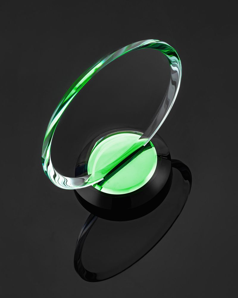 Награда Neon Emerald, в подарочной коробке — изображение 3