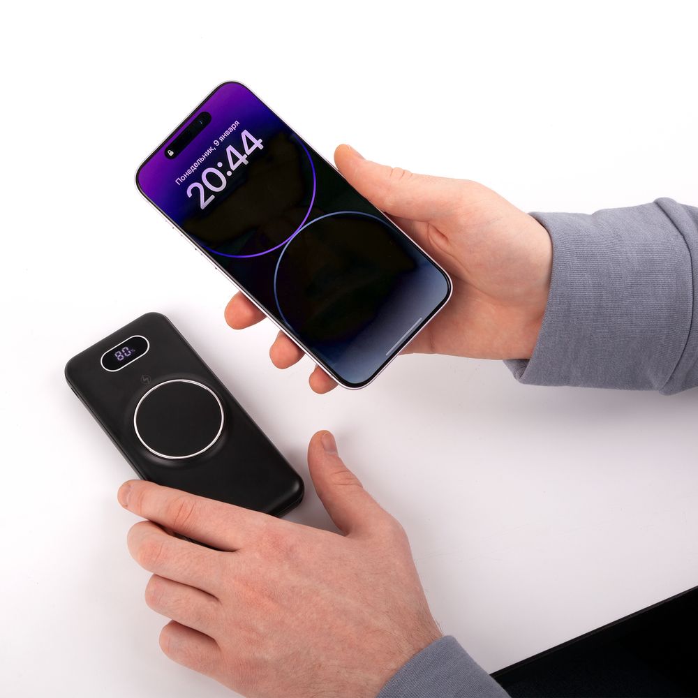 Внешний аккумулятор Omni Qi 10000 мАч, черный — изображение 7