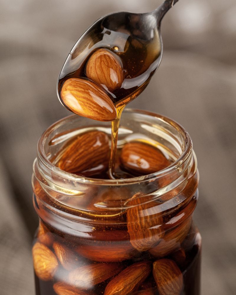 Мед Bee To Bear, с миндалем — изображение 3