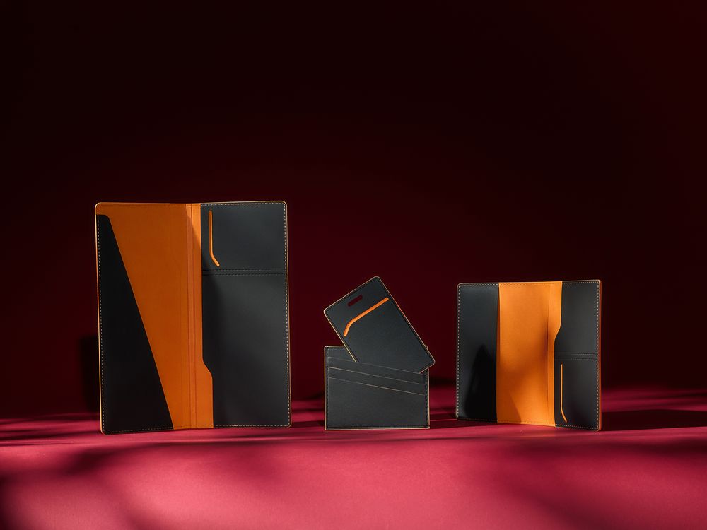 Обложка для паспорта Multimo, черная с оранжевым — изображение 5