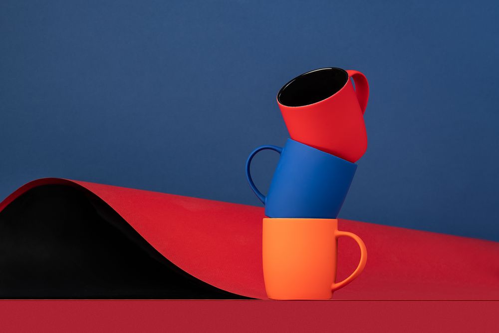 Кружка Surprise Touch Black c покрытием софт-тач, оранжевая — изображение 4