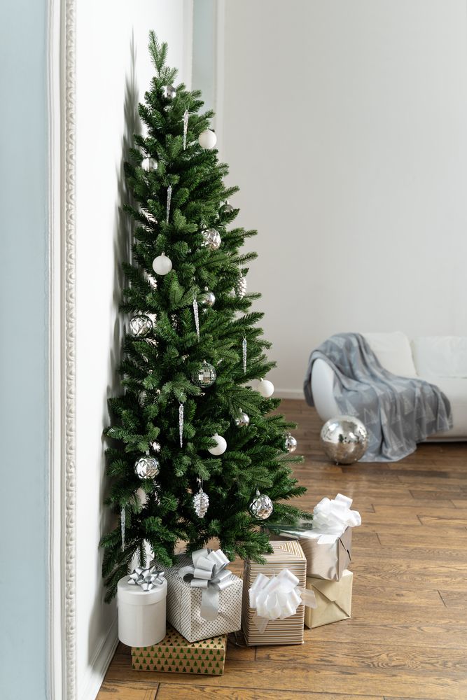 Искусственная ель пристенная Fuzzy Half, 180 см — изображение 7