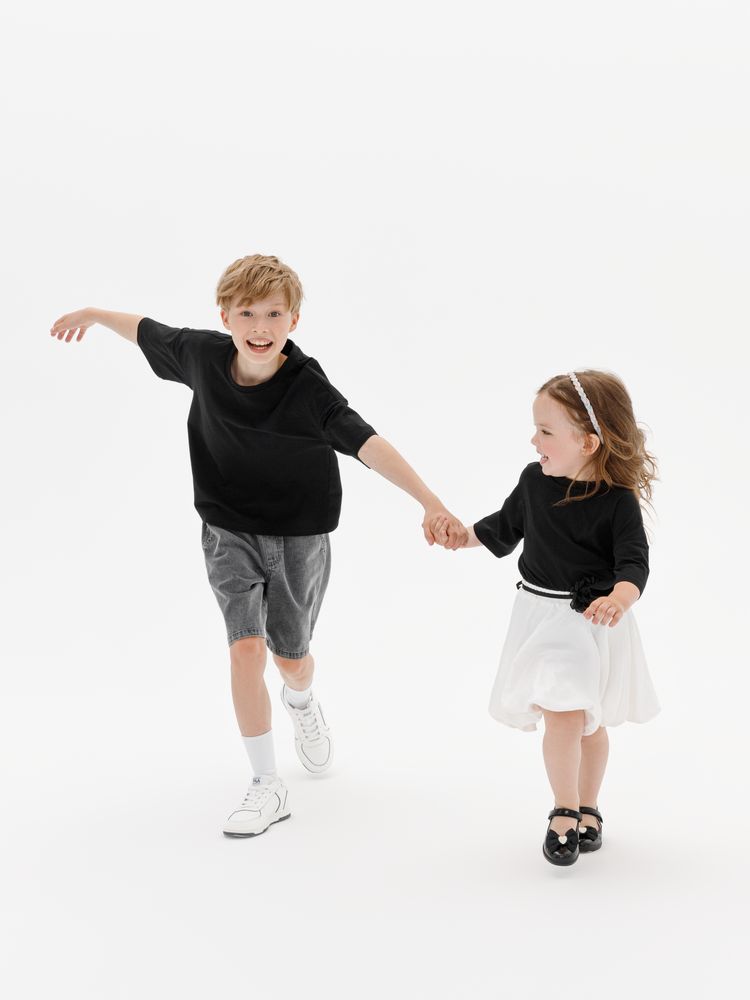 Футболка детская оверсайз Teezer, черная — изображение 12