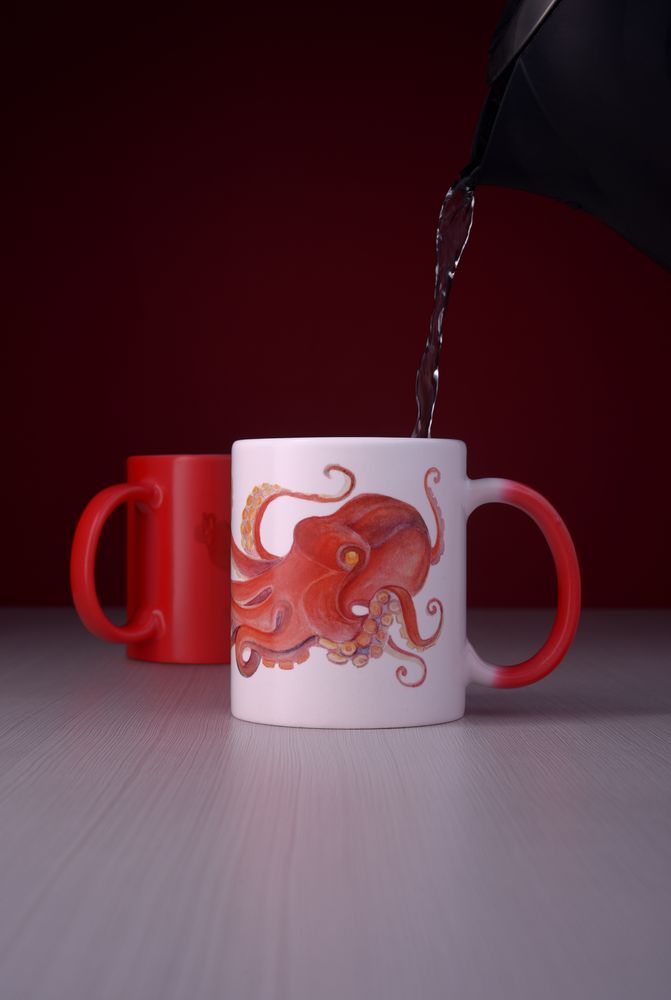 Кружка «Хамелеон», глянцевая, красная — изображение 6